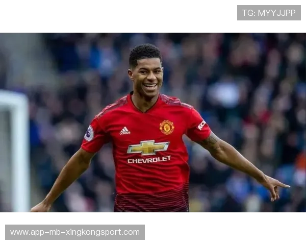 拉什福德倒地铲射完成反超